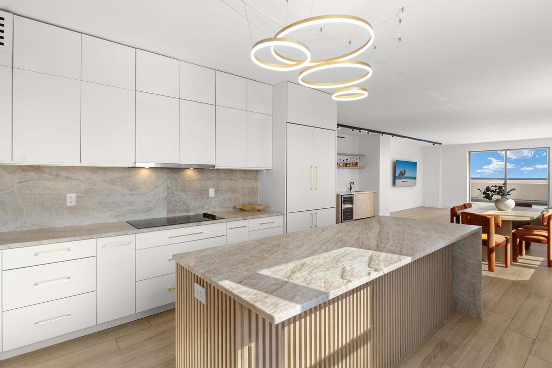 Condo in Hallandale Beach, Florida, United States 2 - 18698423