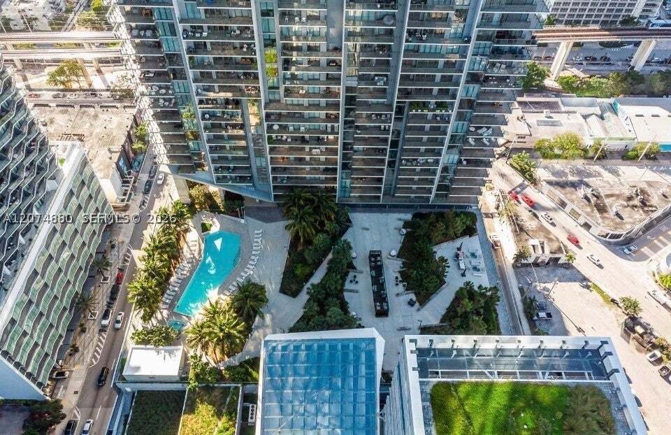 Condo in Miami, Florida, United States 1 - 18697341