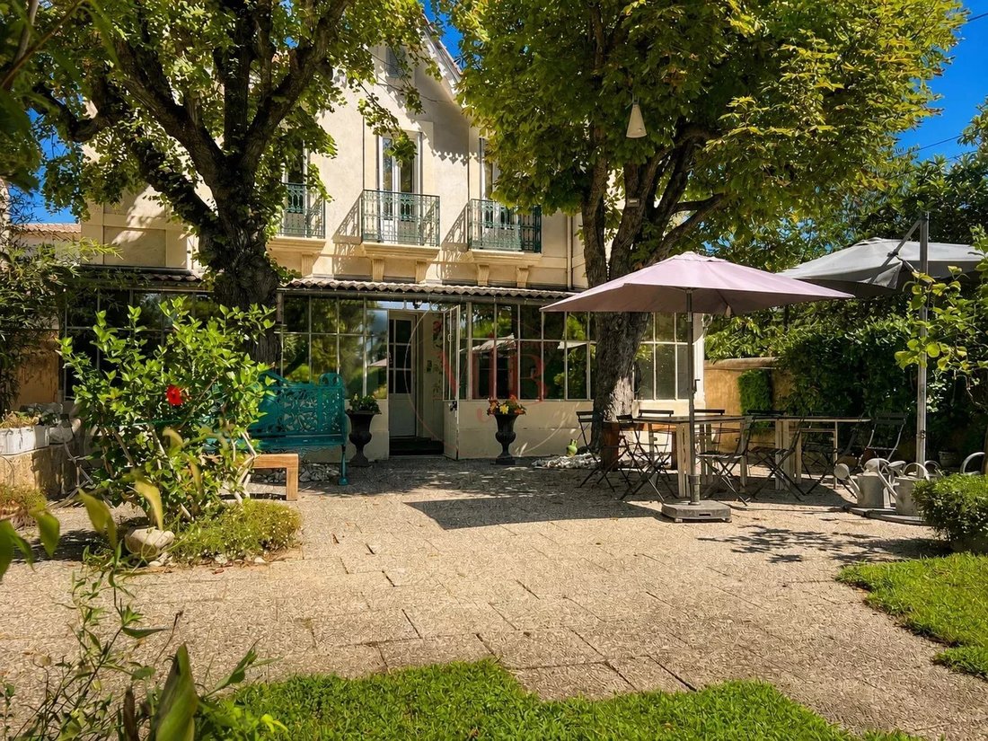 Villa in Est-Repentance-Les Trois Bons Dieux, Aix-en-Provence, France 1 - 18699042