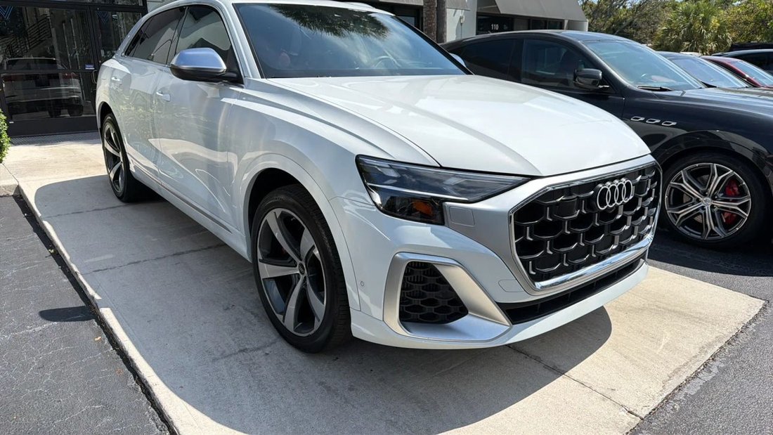 Suv in Boynton Beach, FL, United States 1 - 18699464