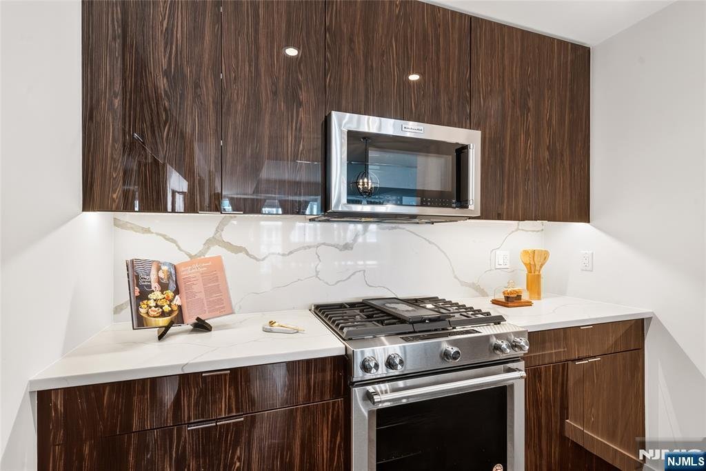 Condo in Weehawken, New Jersey, United States 5 - 18697974