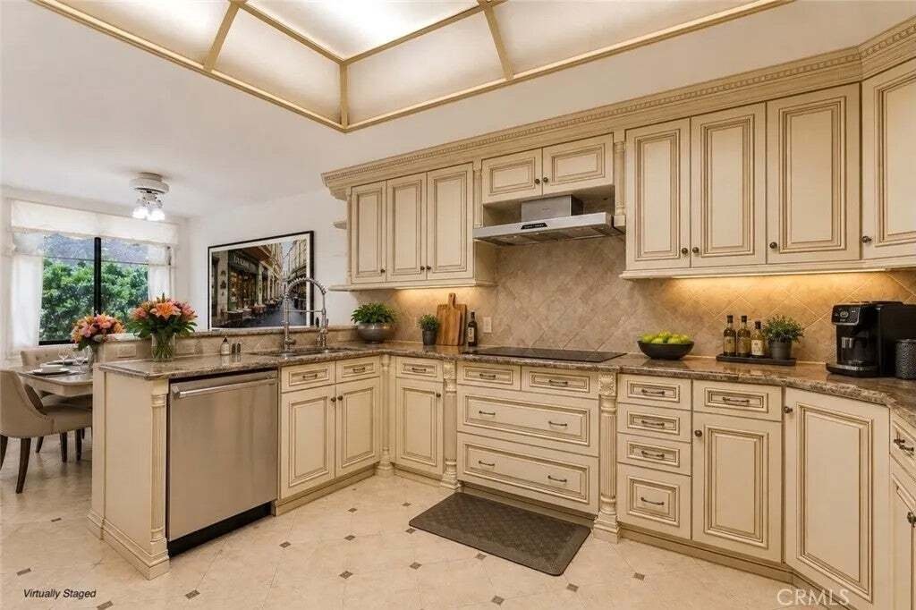 Condo in Los Angeles, California, United States 5 - 18698225