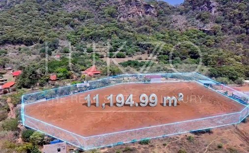 Land in Amatlán de Quetzalcóatl, Morelos, Mexico 1