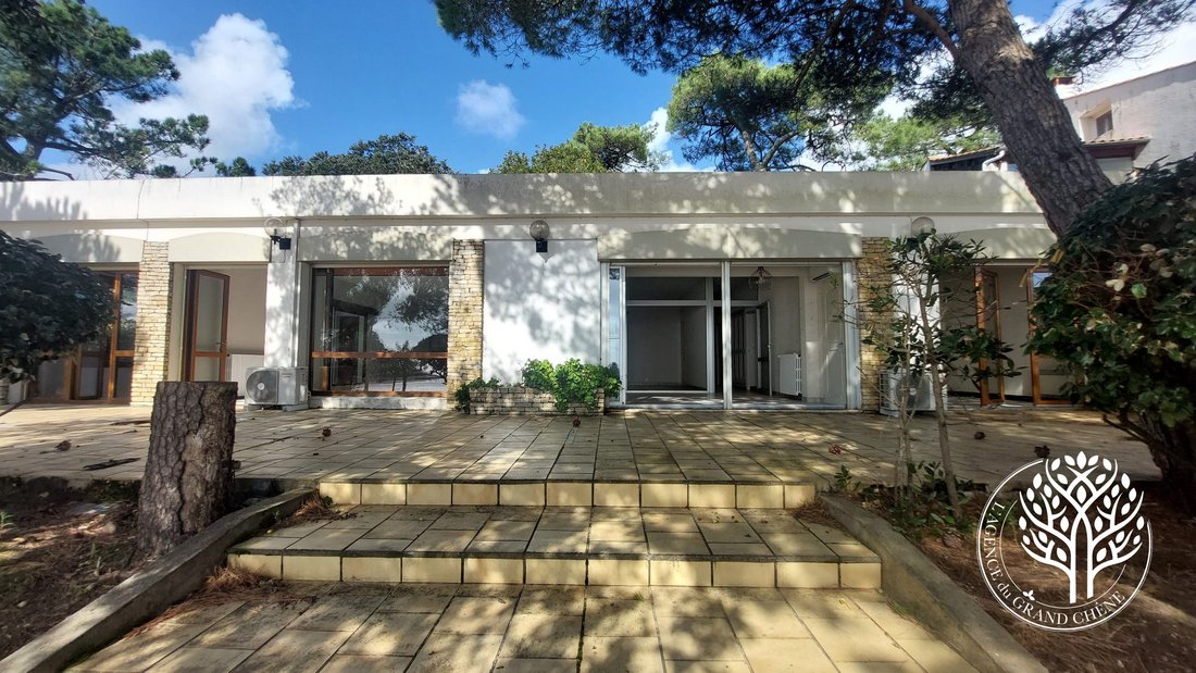 Villa in Saint-Palais-sur-Mer, Nouvelle-Aquitaine, France 5 - 18698671