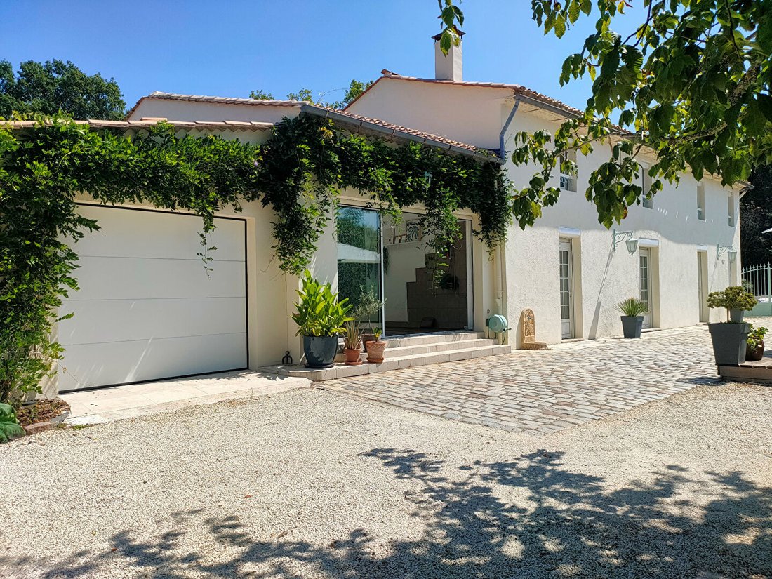 Villa in Yvrac, Nouvelle-Aquitaine, France 3 - 18699420