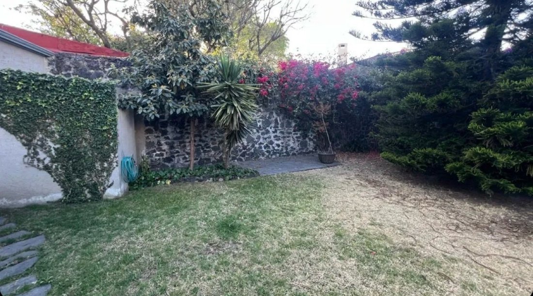 House in Mexico City, Mexico 3 - 18696228