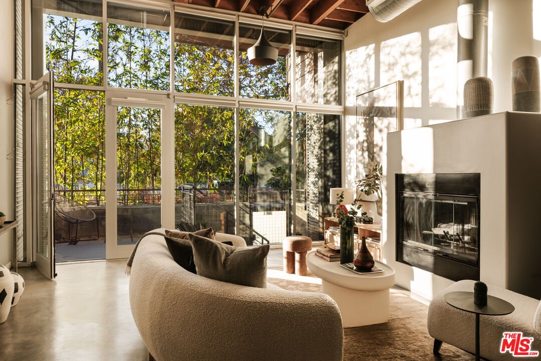 Condo in Los Angeles, California, United States 4 - 18698882