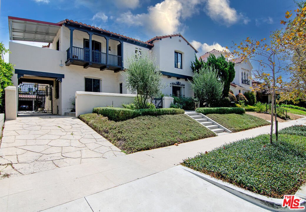 Los Angeles, California, United States 2 - 18698980