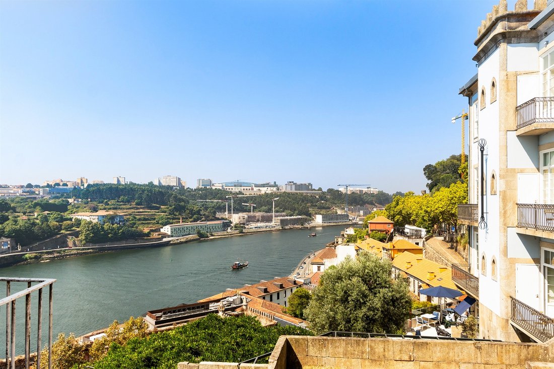 Apartment in Cedofeita, Santo Ildefonso, Se, Miragaia, Sao Nicolau e Vitoria, Porto District, Portugal 2 - 18699264