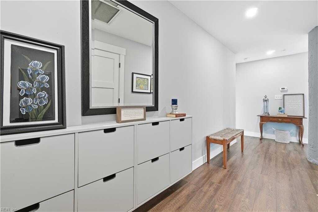 Condo in Norfolk, Virginia, United States 2 - 18697062