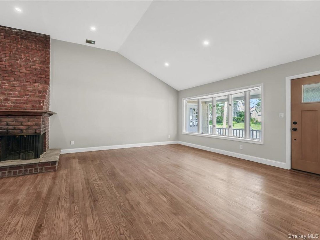 House in Massapequa Park, New York, United States 5 - 18698001