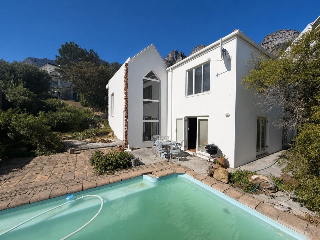 House in Bakoven, Cape Town, South Africa 1 - 18598850