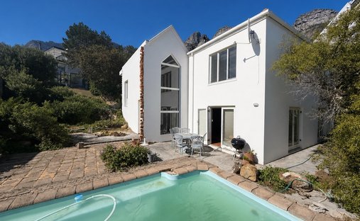 House in Bakoven, Cape Town, South Africa 1