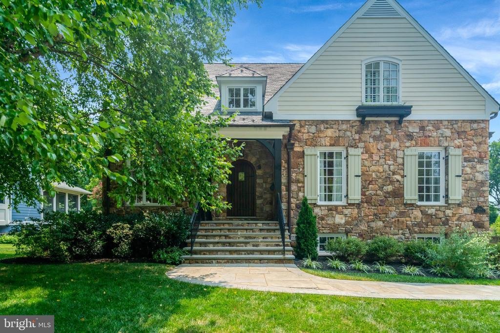House in Arlington, Virginia, United States 2 - 18696625