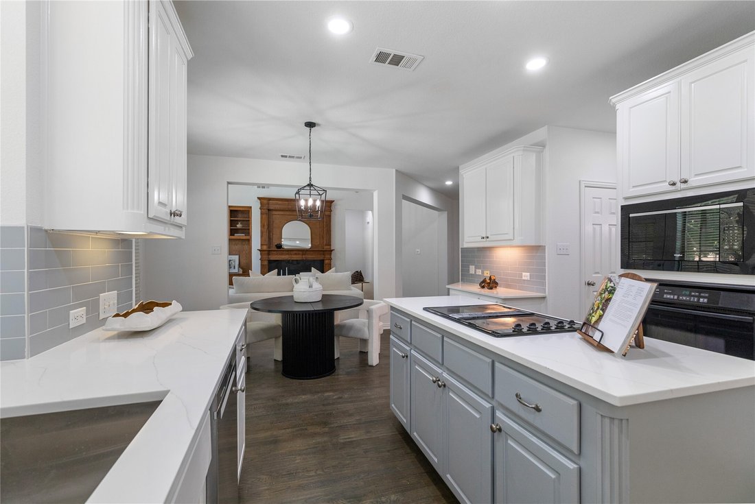 House in Keller, Texas, United States 3 - 18698139