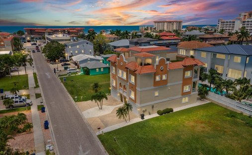 Townhouse en Madeira Beach, Florida, Estados Unidos 1