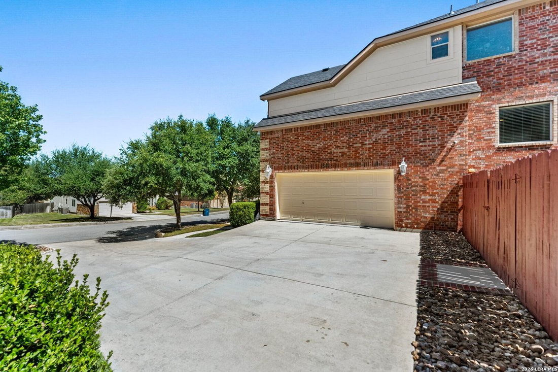 House in San Antonio, Texas, United States 3 - 18698052