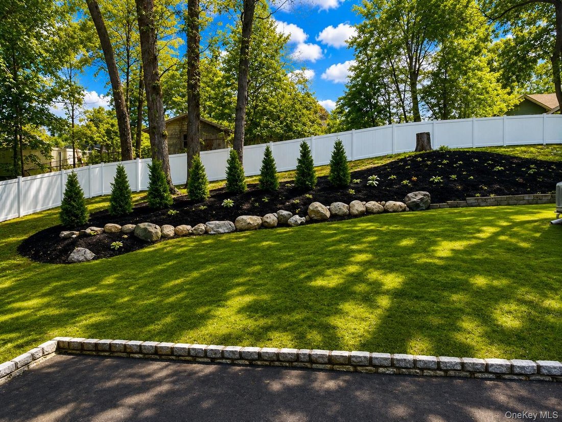 House in Halesite, New York, United States 4 - 18697256