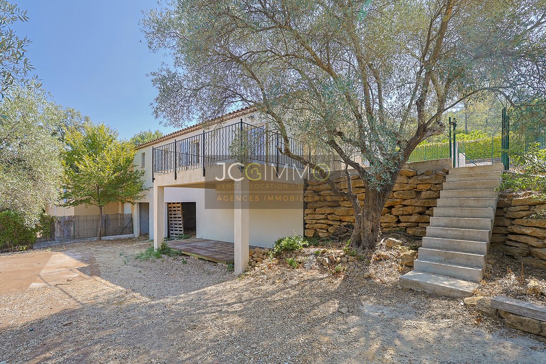 House in Solliès-Toucas, Provence-Alpes-Côte d'Azur, France 2 - 18698603