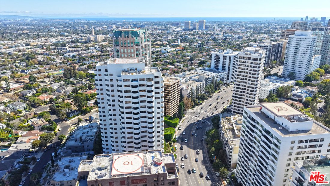Condo in Los Angeles, California, United States 1 - 18698923