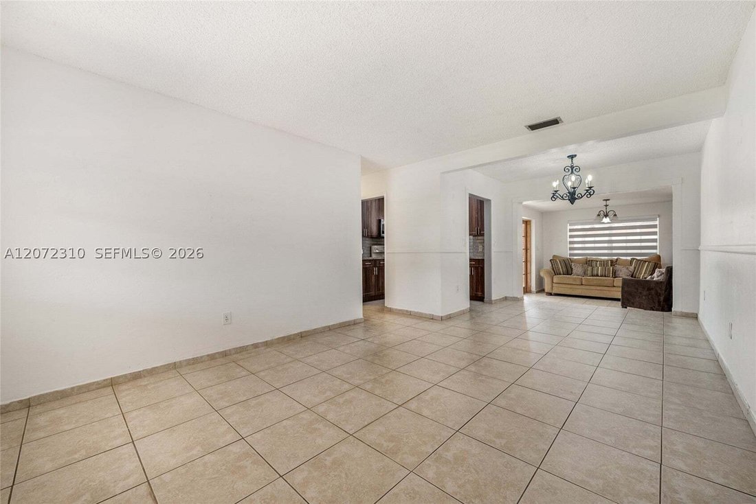 House in Miami, Florida, United States 3 - 18697343