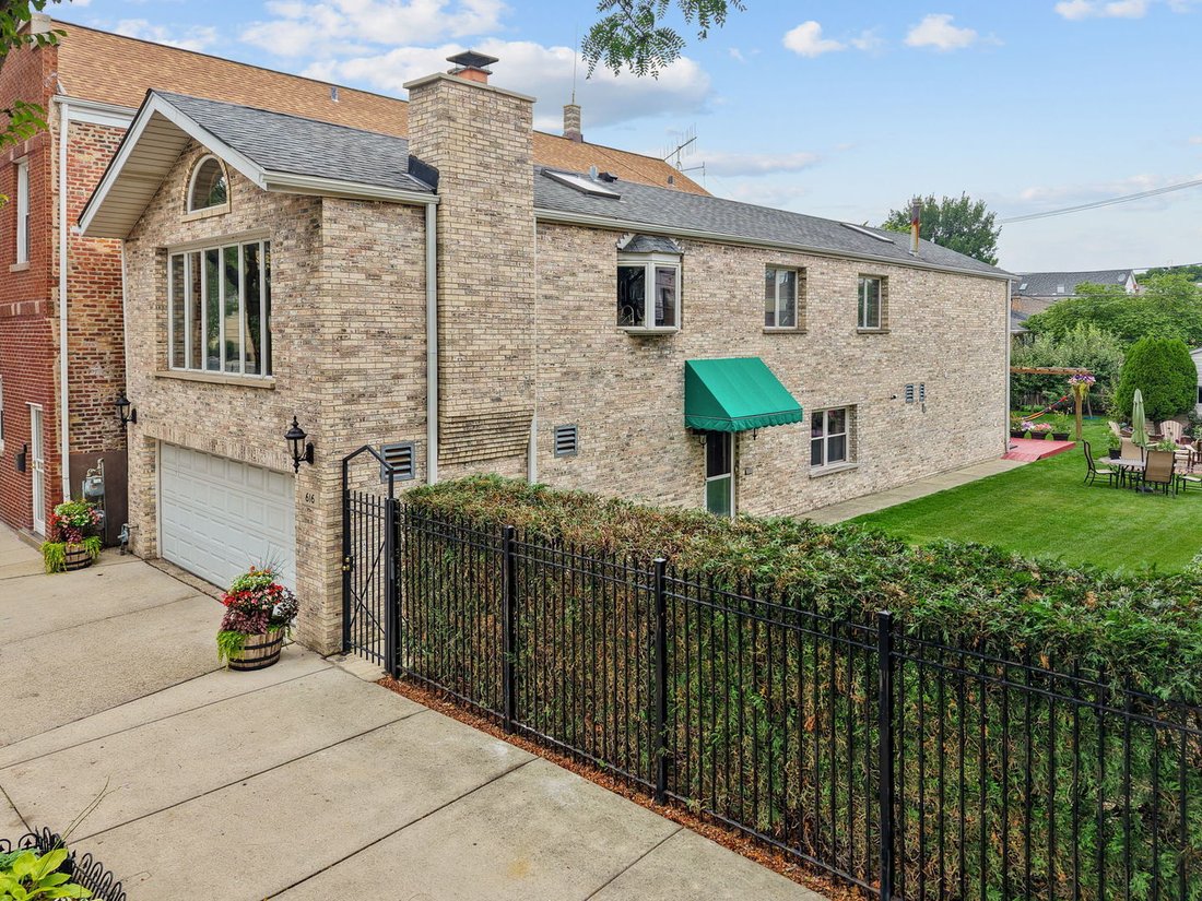 House in Chicago, Illinois, United States 2 - 18697757