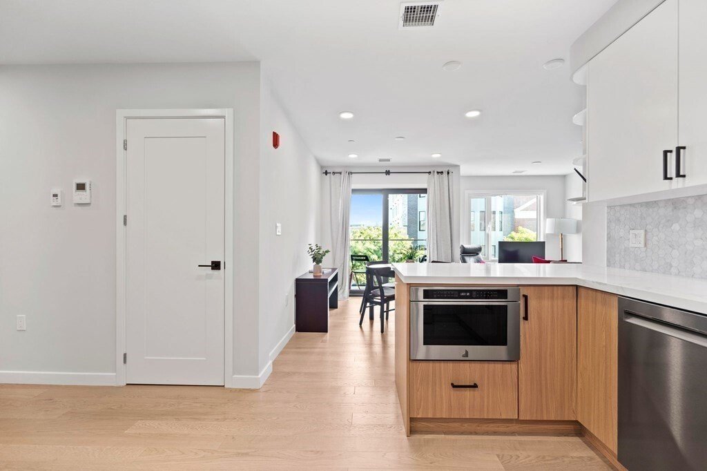 Condo in Boston, Massachusetts, United States 4 - 18698911