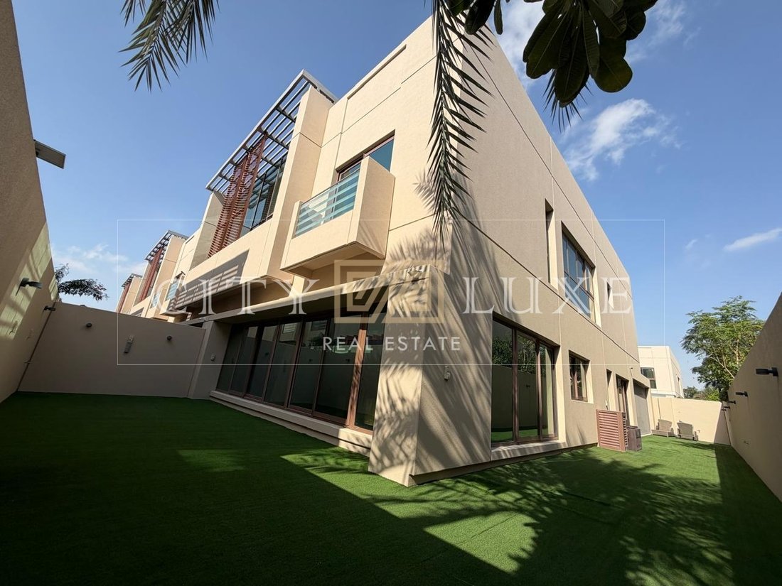 Townhouse in Dubai, Andorra 1 - 18696028