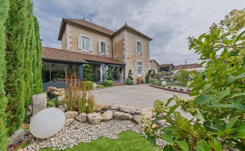 Centre et Est, Belley, France 1