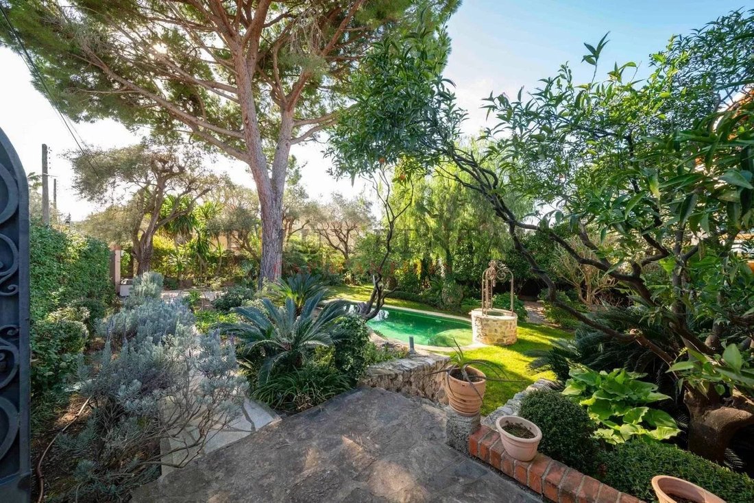 Villa in Fontmerle, Antibes, France 2 - 18699078