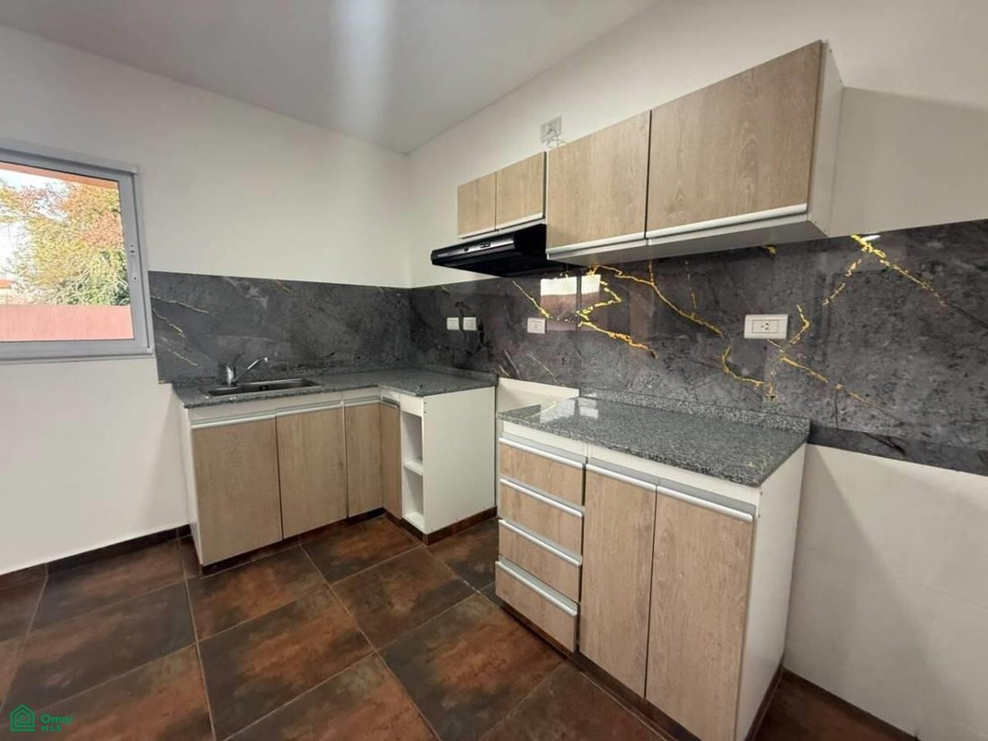 Condo in Temperley, Buenos Aires Province, Argentina 1 - 18697623
