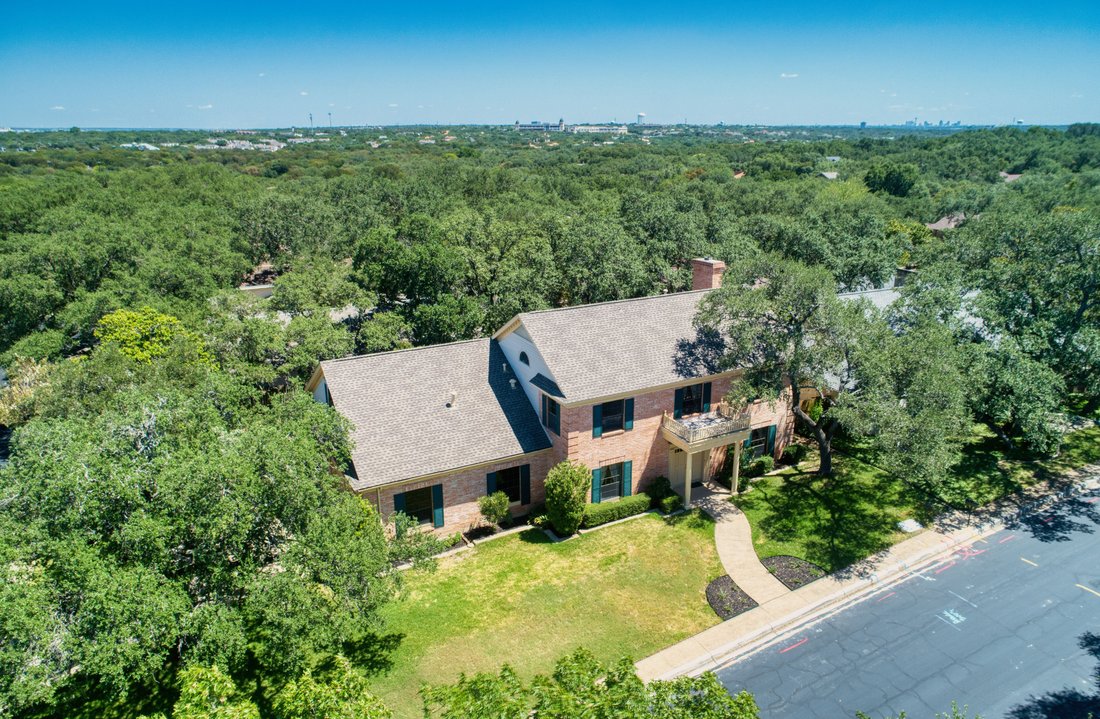 House in San Antonio, Texas, United States 2 - 18696477