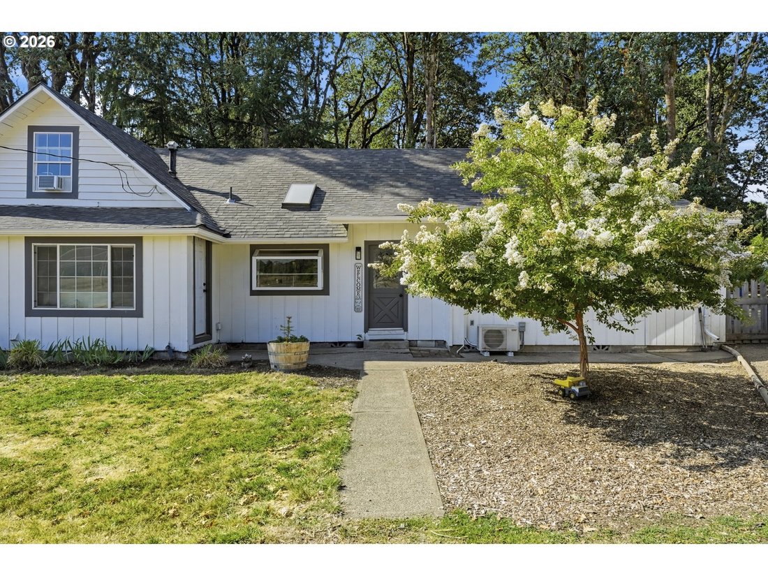 House in Dallas, Oregon, United States 5 - 18698116