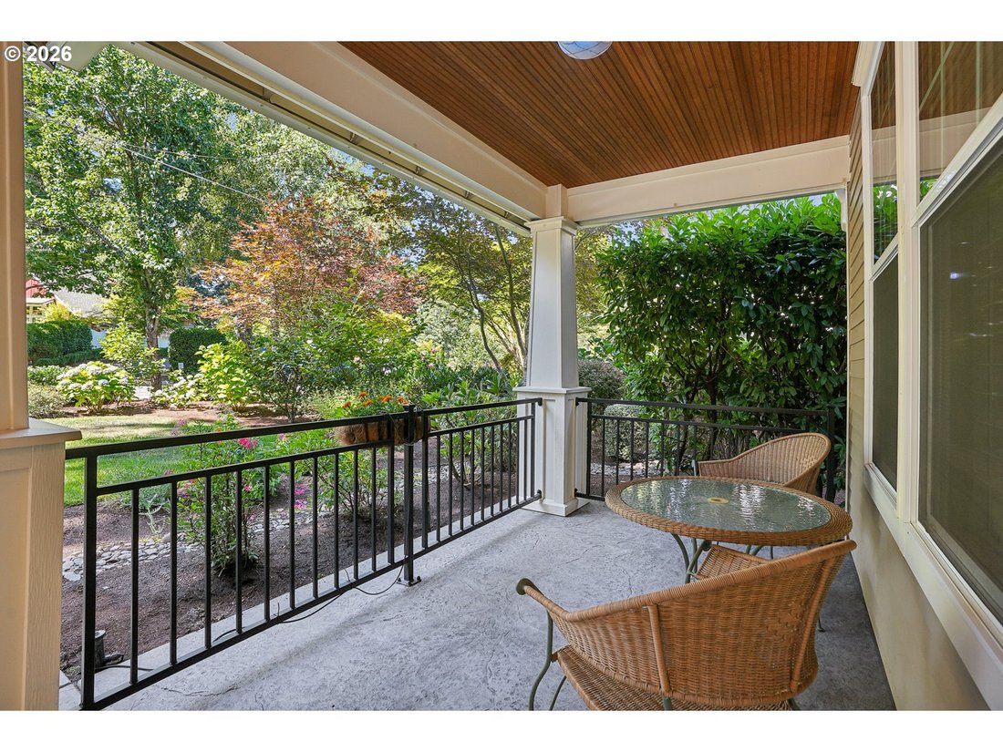 House in Lake Oswego, Oregon, United States 2 - 18698080