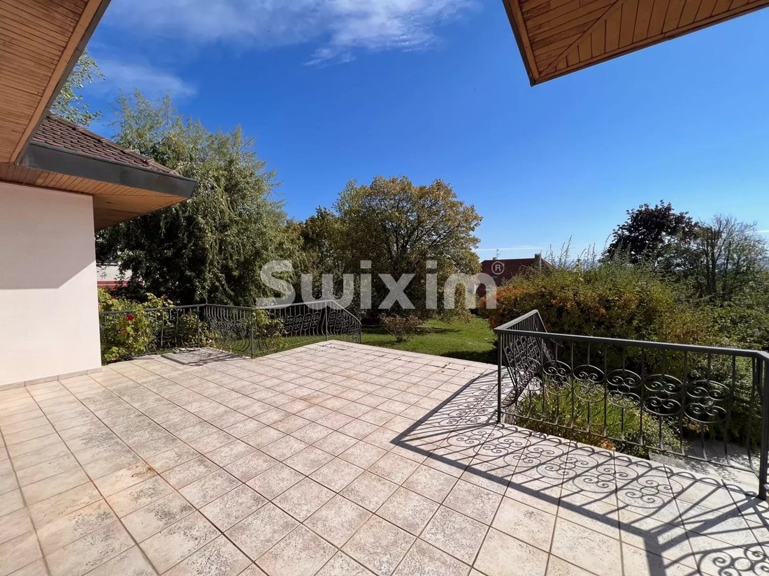 House in Divonne-les-Bains, Auvergne-Rhône-Alpes, France 2 - 18695977