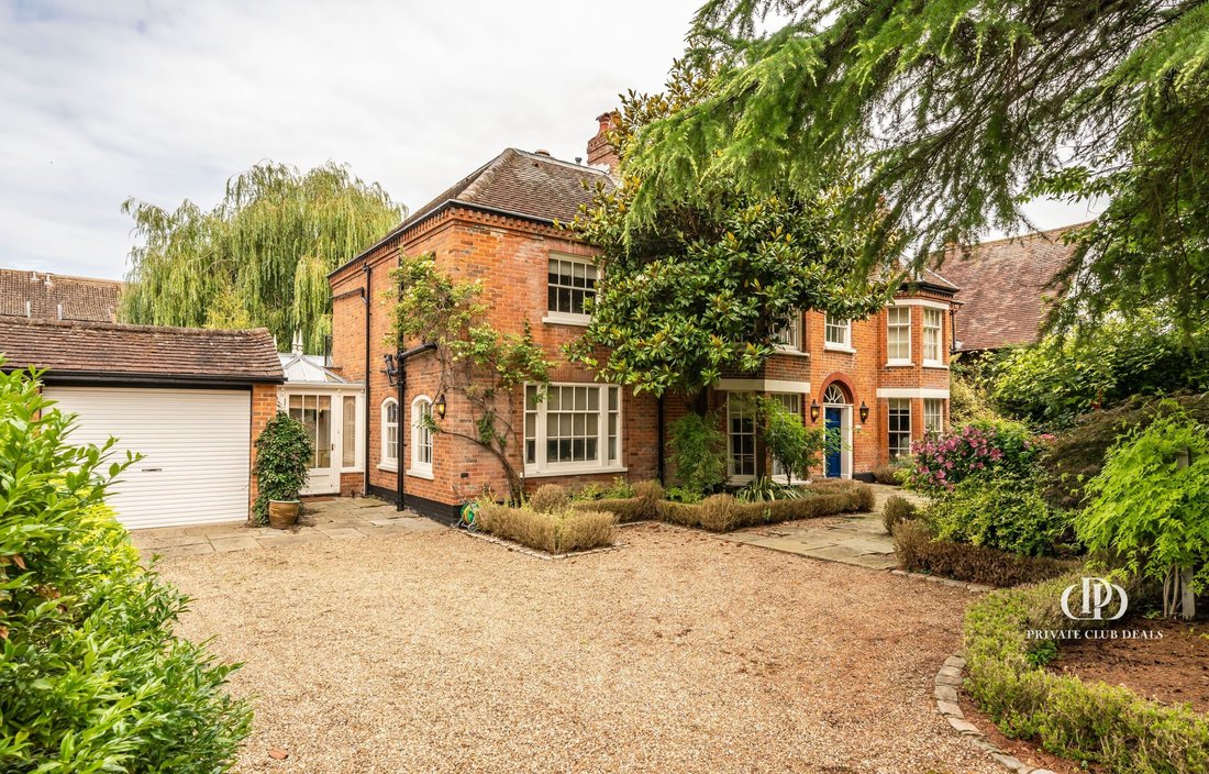 Villa in Marefield, Marlow, England 2 - 18699016