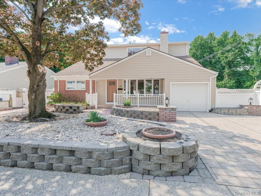 House in Massapequa Park, New York, United States 1 - 18698001