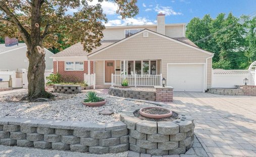 House in Massapequa Park, New York, United States 1