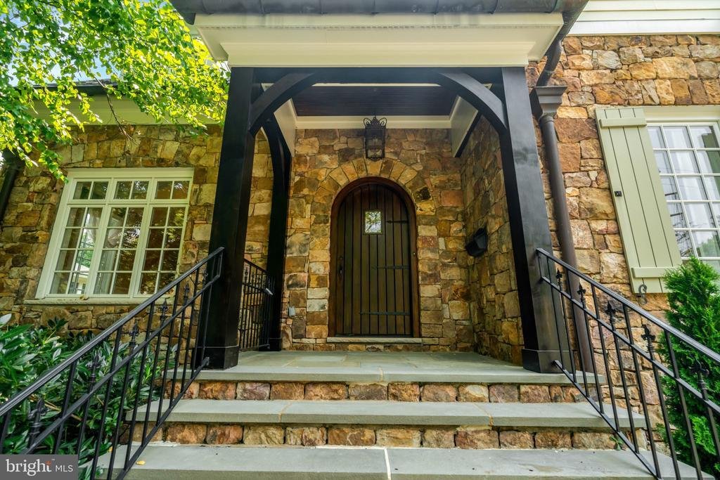 House in Arlington, Virginia, United States 4 - 18696625