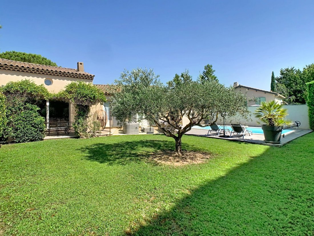 Maison à Taillades, Provence-Alpes-Côte d'Azur, France 1 - 18696272