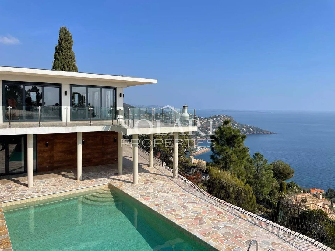 House in Théoule-sur-Mer, Provence-Alpes-Côte d'Azur, France 1 - 15664228