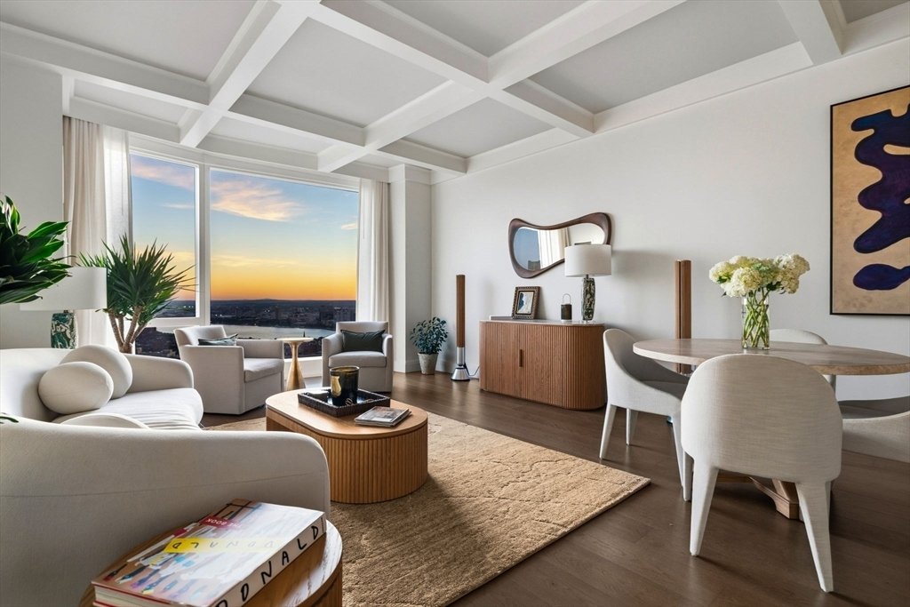 Condo in Boston, Massachusetts, United States 5 - 18698892