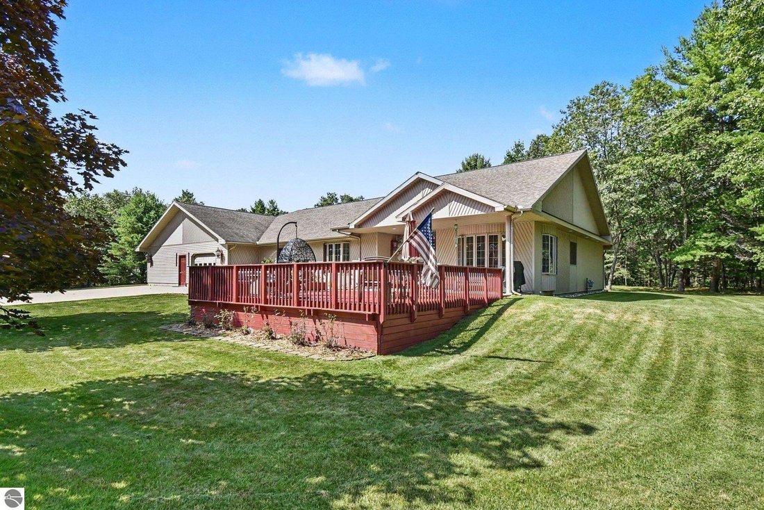 Maison à Oscoda, Michigan, États-Unis 3 - 18697477