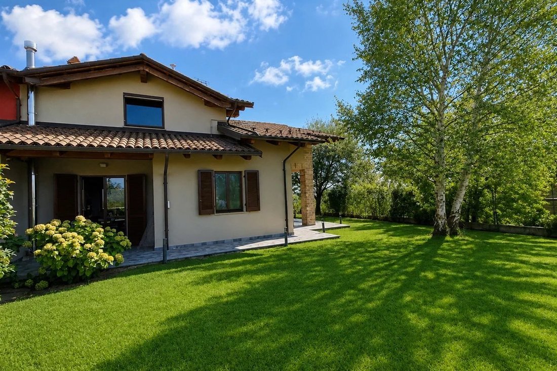 Villa in Trezzo Tinella, Piedmont, Italy 2 - 18695946