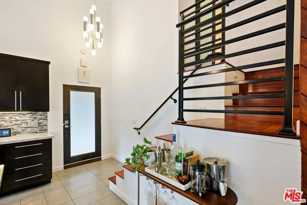 House in Los Angeles, California, United States 3 - 18697024