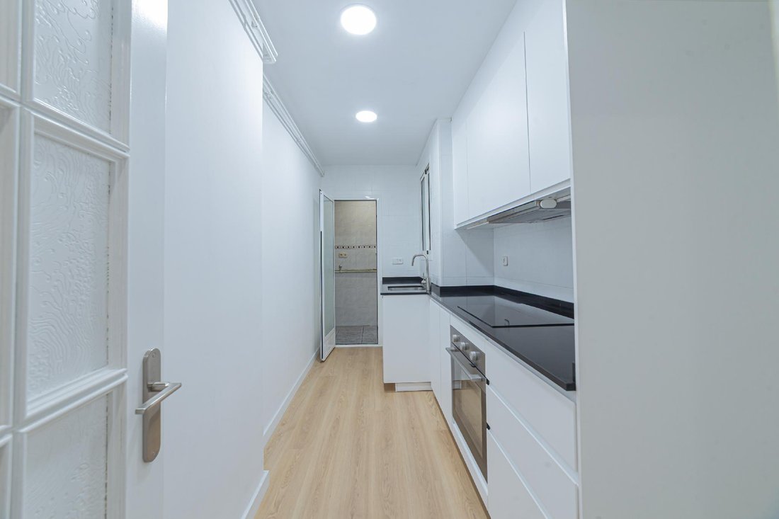 Apartment in Sarrià-Sant Gervasi, Barcelona, Spain 2 - 18302695