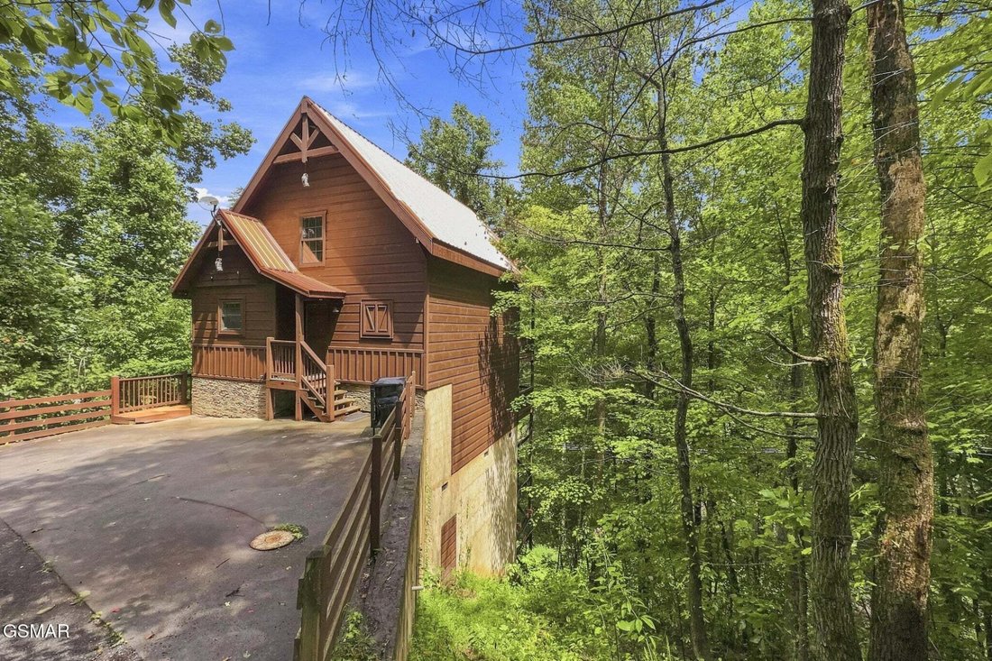 House in Sevierville, Tennessee, United States 1 - 18698622