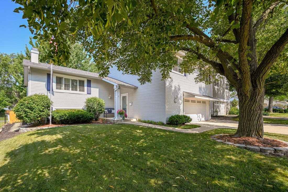 House in Woodridge, Illinois, United States 2 - 18697688