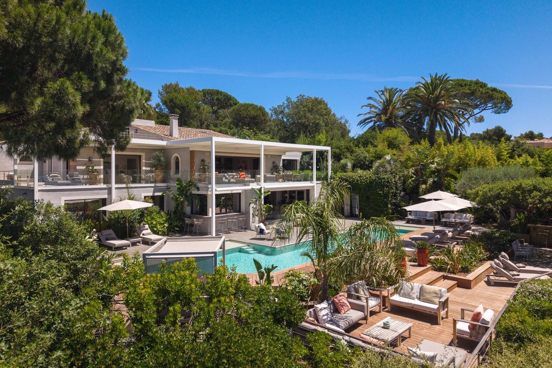 Villa in Ramatuelle, Provence-Alpes-Côte d'Azur, France 2 - 18699207