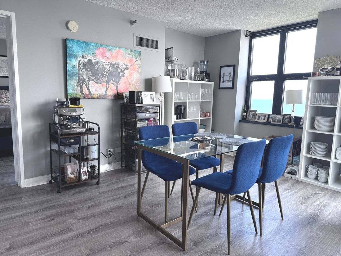 Condo in Chicago, Illinois, United States 4 - 18697692